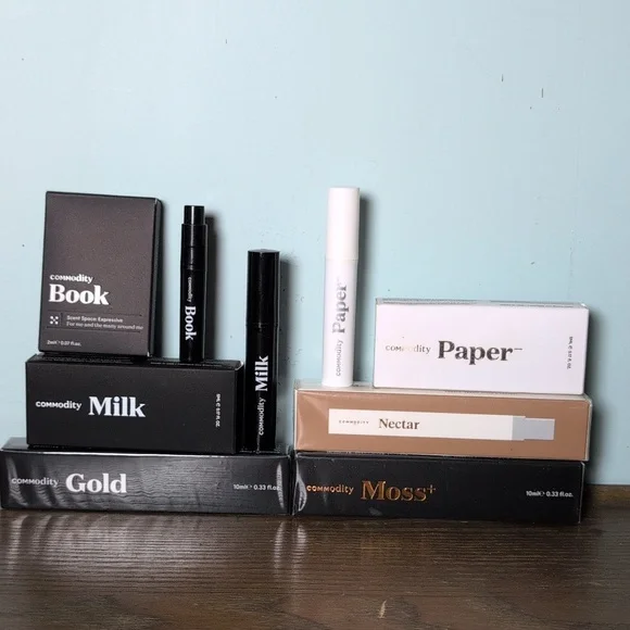 Commodity Fragrance Set Milk Book Gold Paper Nectar Moss+  Discovery Sample - Picture 3 of 6